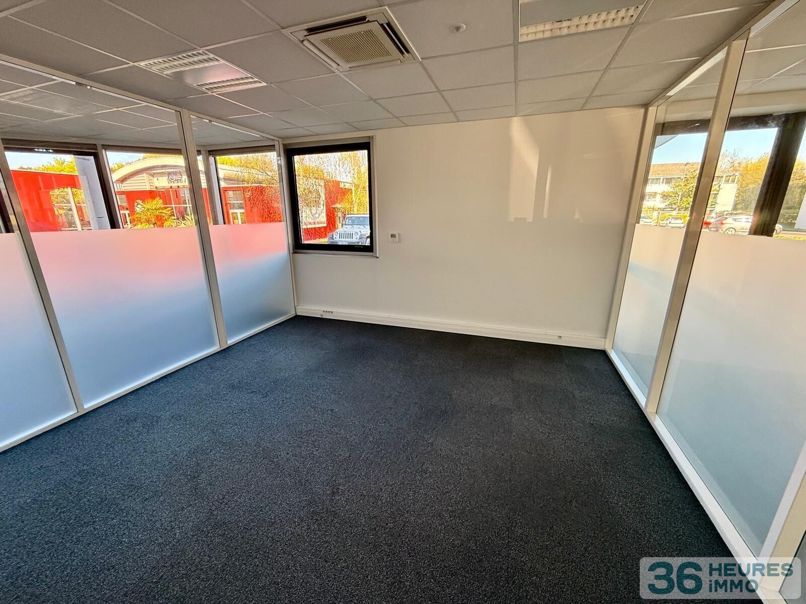 Bureaux / 360 m²