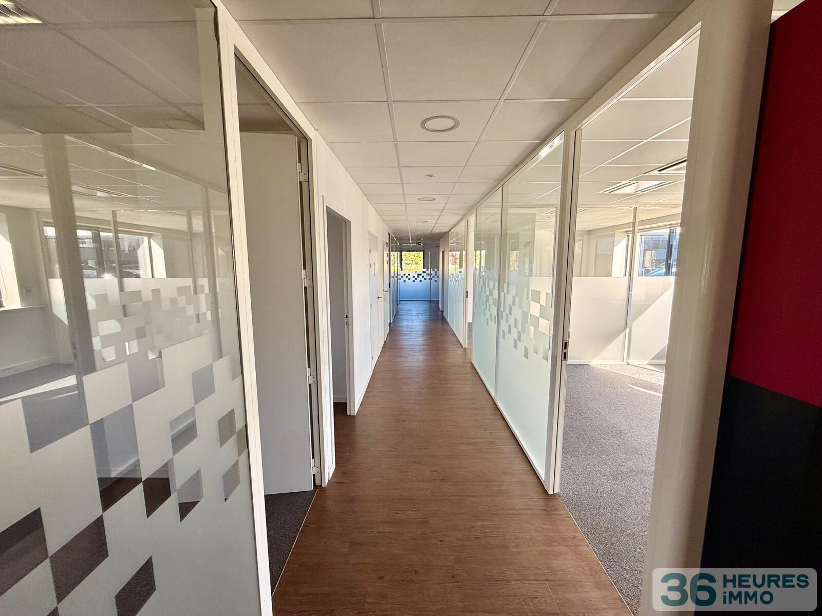 Bureaux / 360 m²