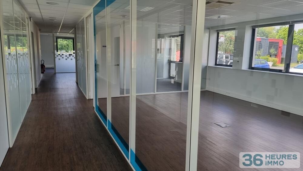 Bureaux / 360 m²