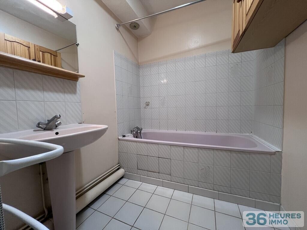 APPARTEMENT AVEC PLACE DE PARKING