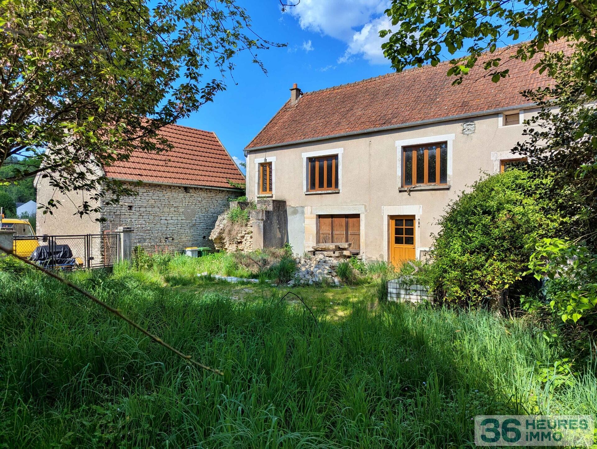 Idéal investisseur ou amateur de projet : Maison à réhabiliter avec dépendances et jardin