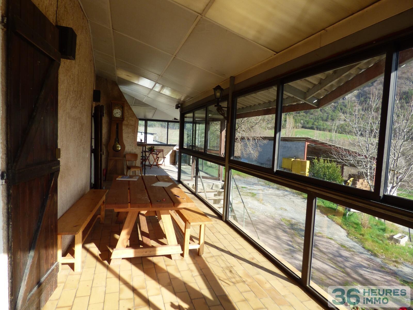 Ténement immobilier CURBANS