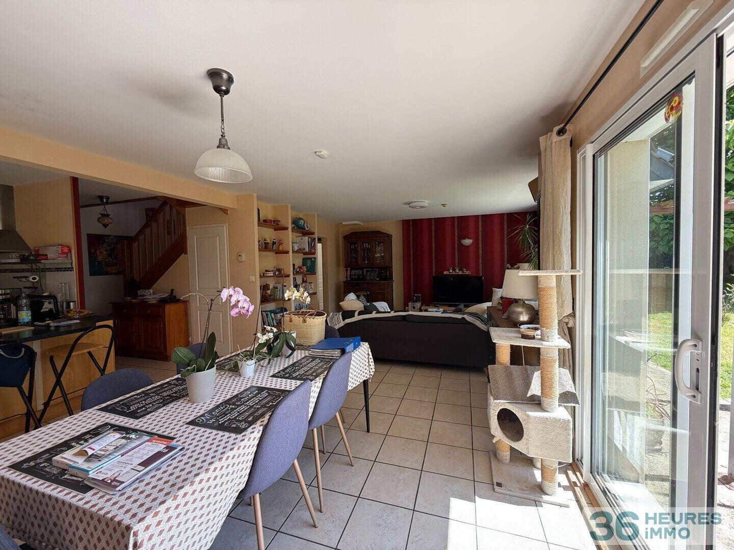 MAISON DE LOTISSEMENT