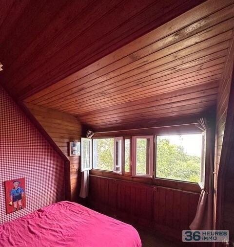 Villa des années 30 avec dépendances habitables