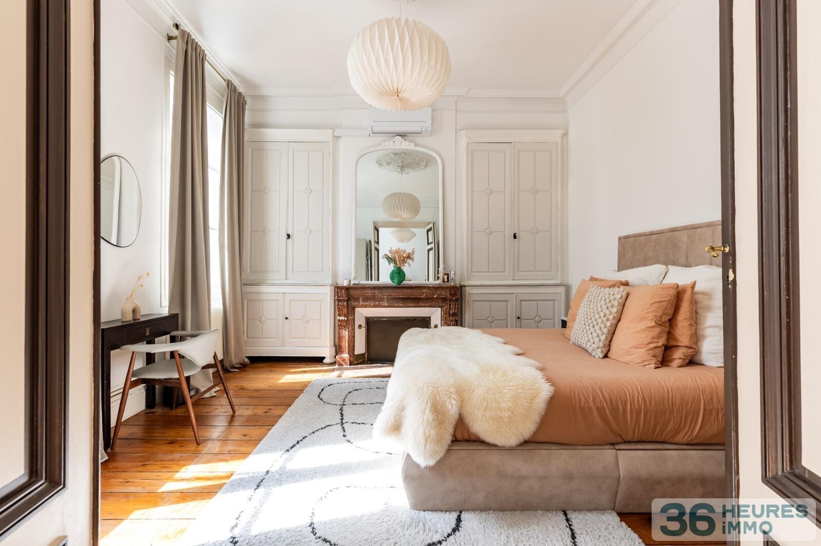 Bel Appartement T5 rénové -Place du Palais 