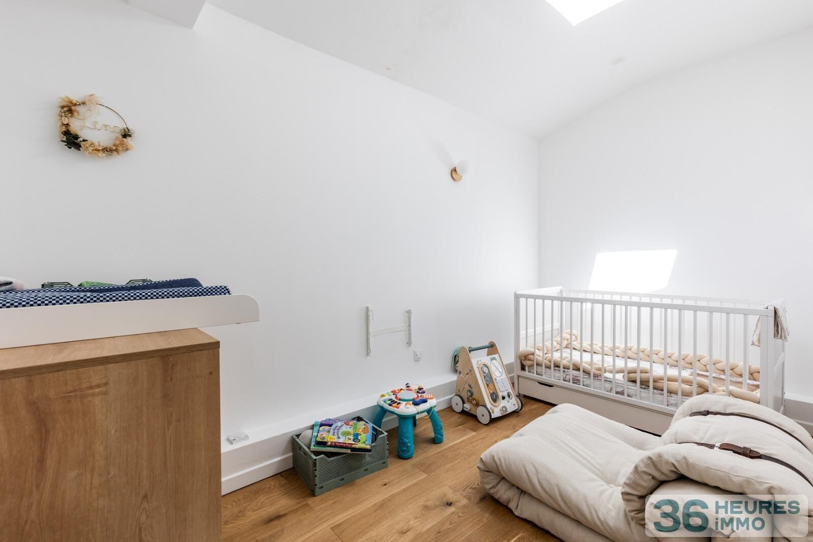 Bel Appartement T5 rénové -Place du Palais 