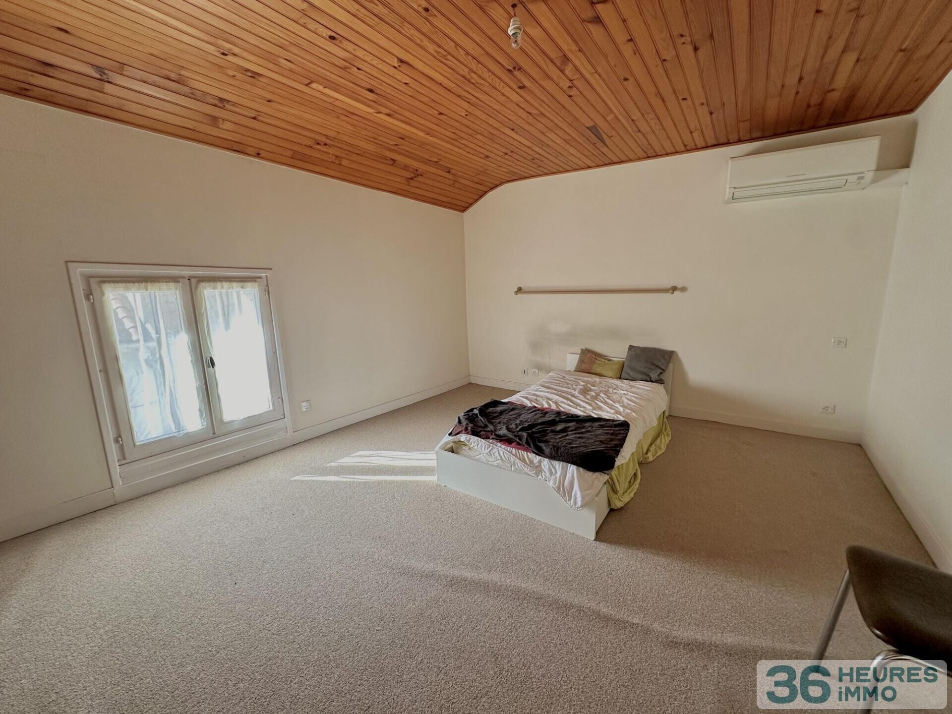 Immeuble avec appartement