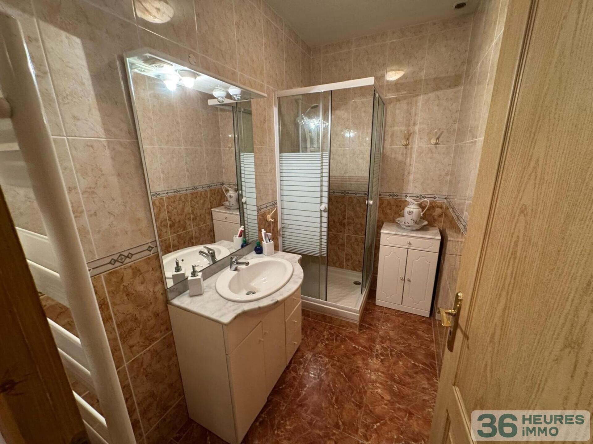 Appartement à vendre avec petite terrasse de 5m² , VENTE INTERACTIVE