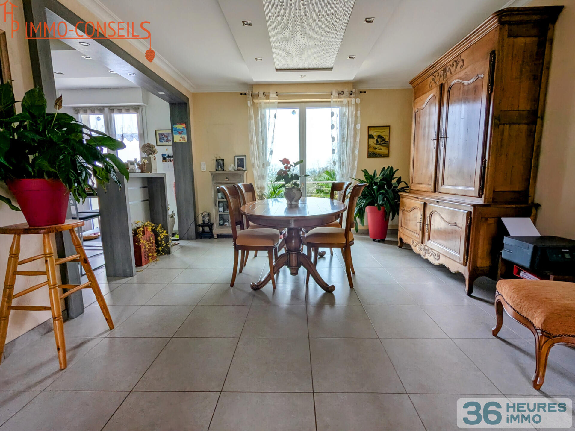 Maison familiale 4 chambres avec sous-sol complet