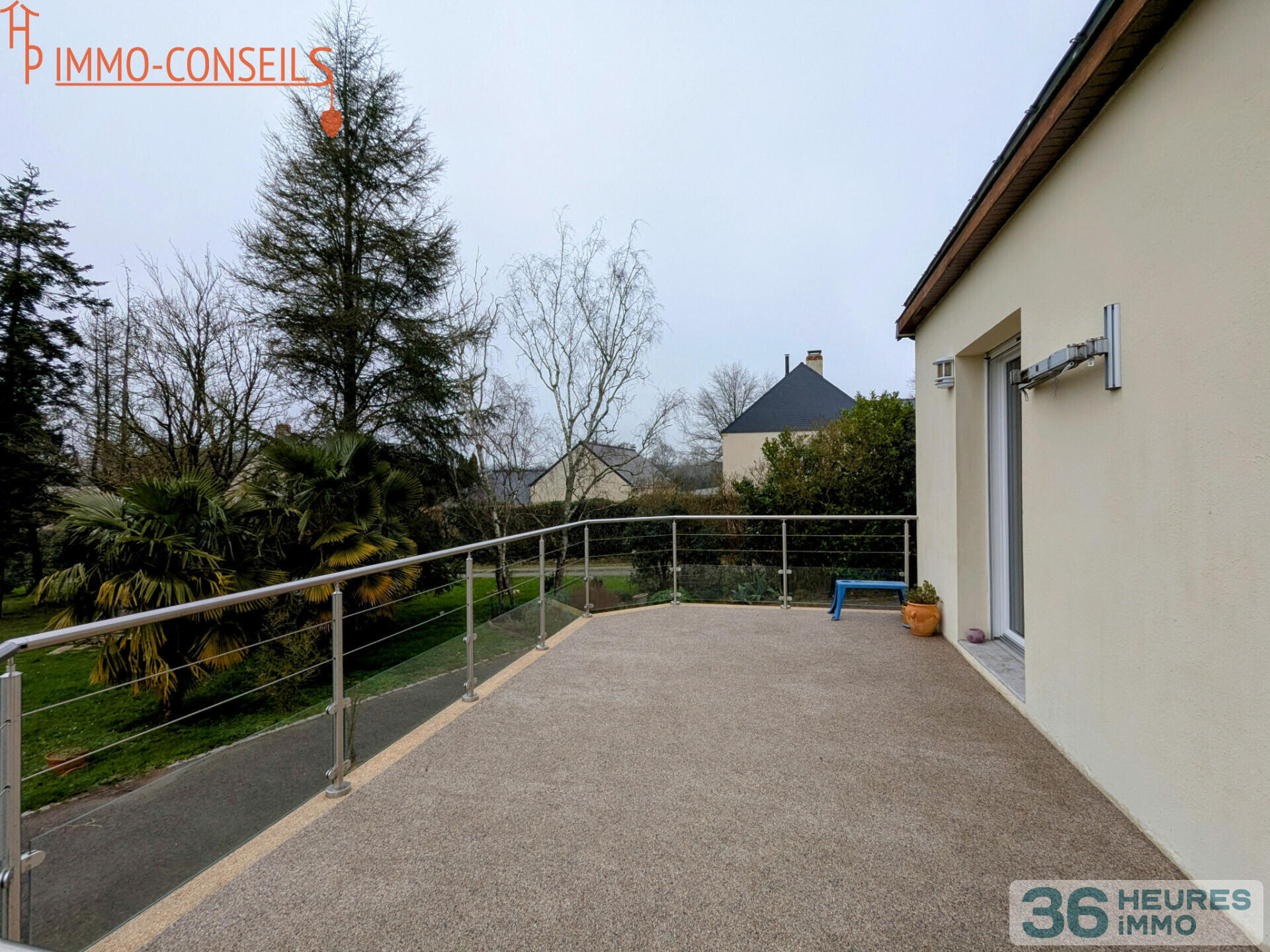 Maison familiale 4 chambres avec sous-sol complet