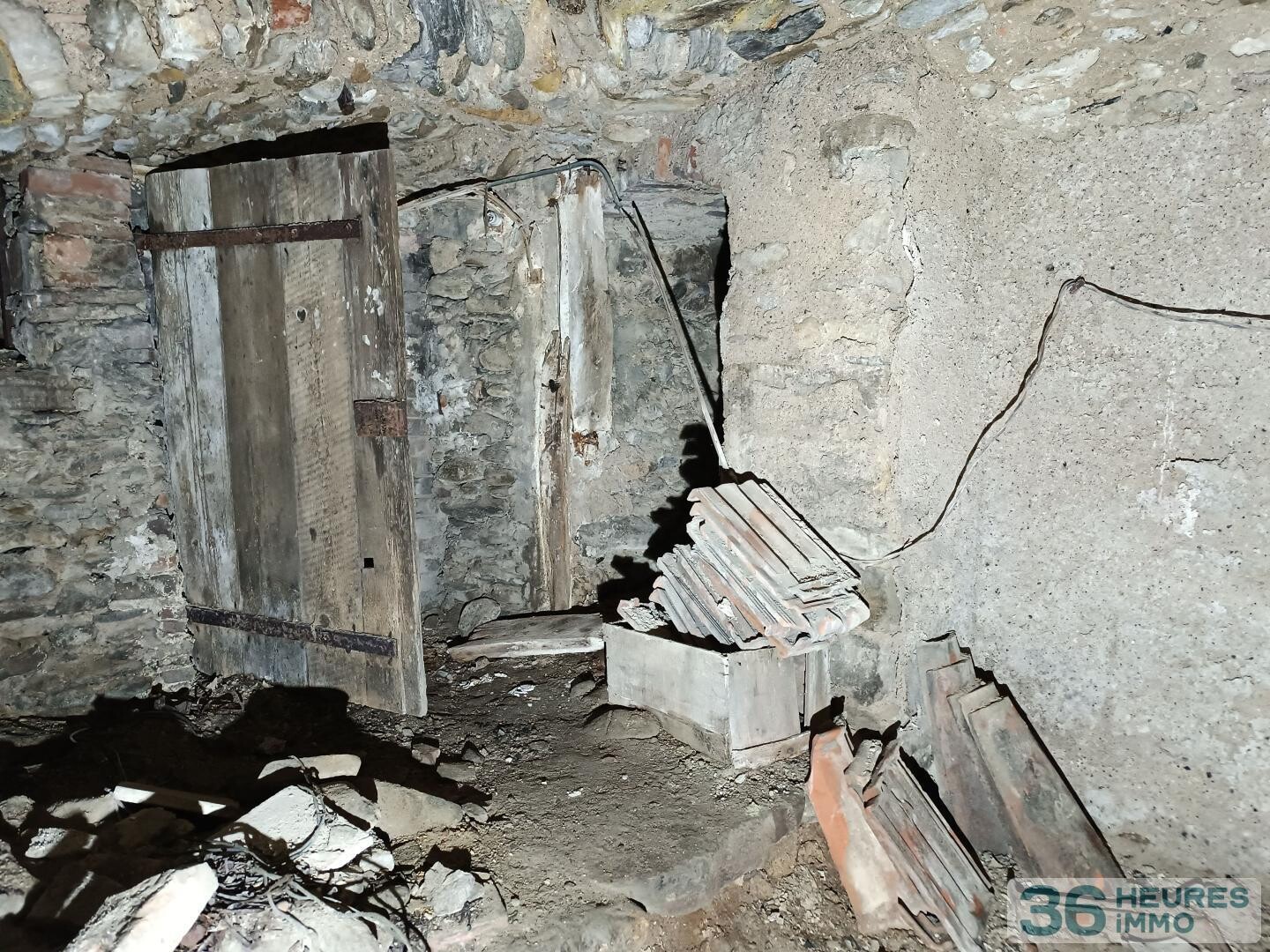 Appartement T3 à rénover intégralement avec jardinet + Terrain de 1460m²