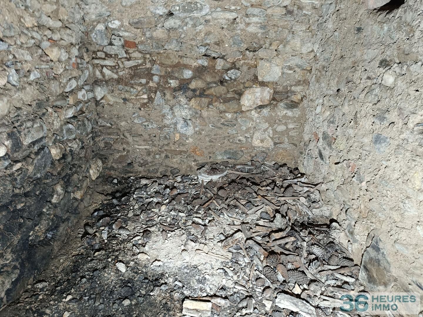 Appartement T3 à rénover intégralement avec jardinet + Terrain de 1460m²