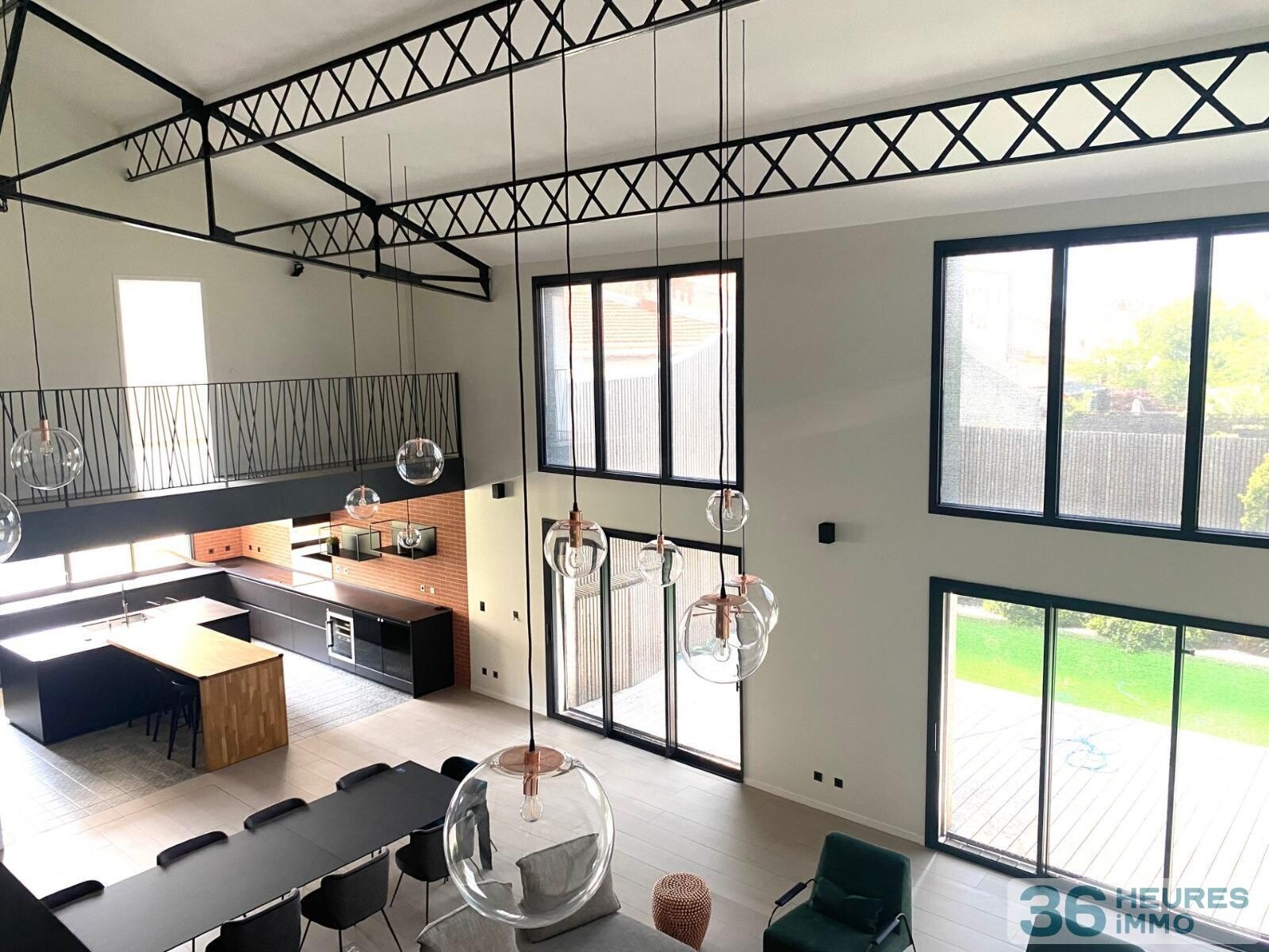 Maison-Loft contemporaine avec prestations haut de gamme Piscine chauffée et jardin 