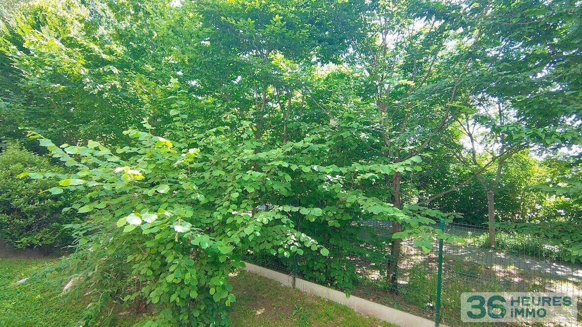 Appartement 3 pièces avec grande terrasse et cellier.