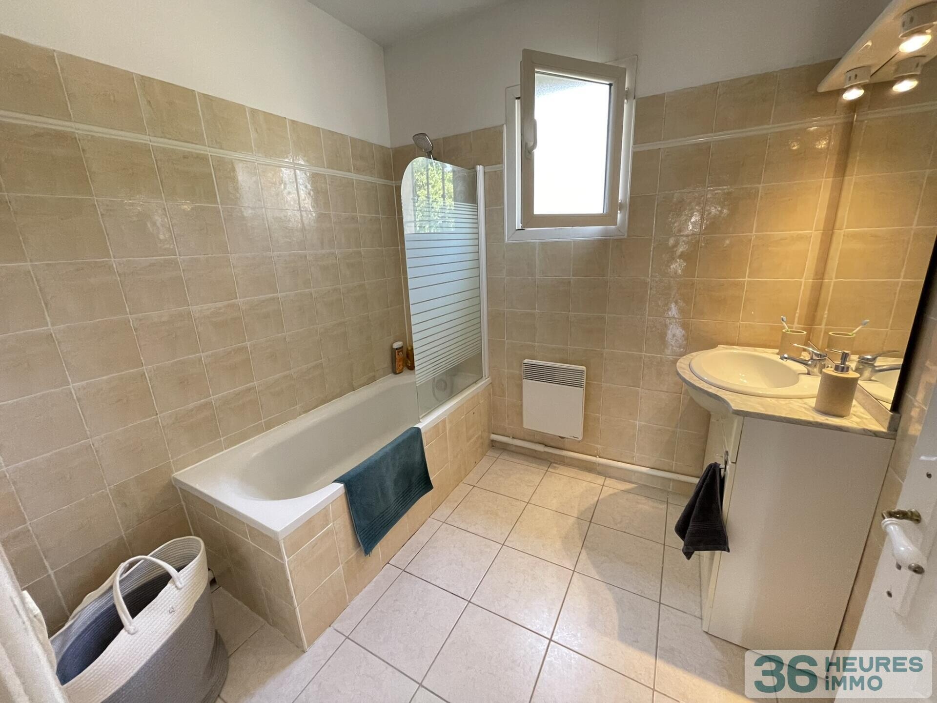 APPARTEMENT TYPE T4 avec terrasse, box 