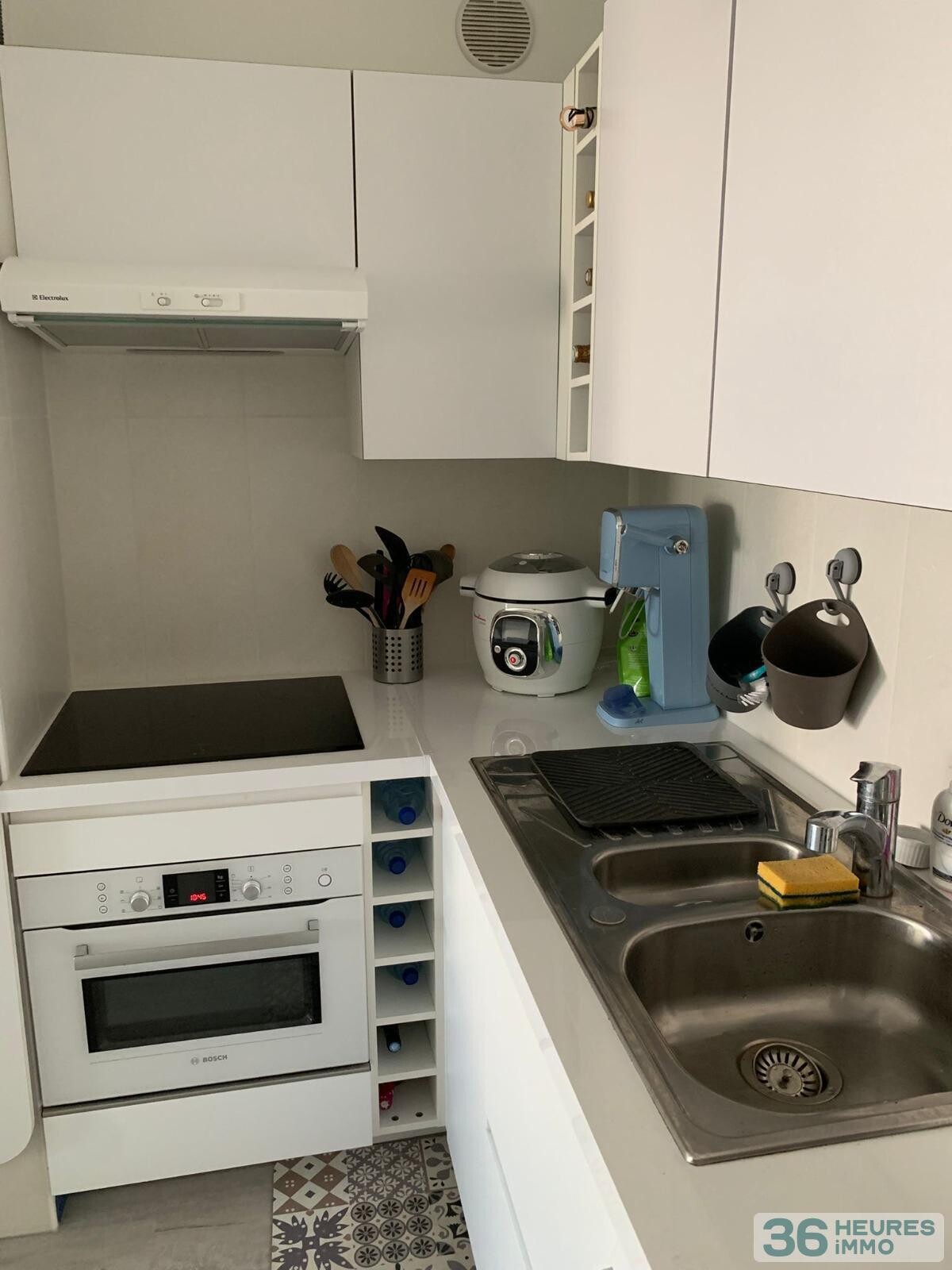 PORT SAINT ANGE APPARTEMENT 2 PIECES VUE MER