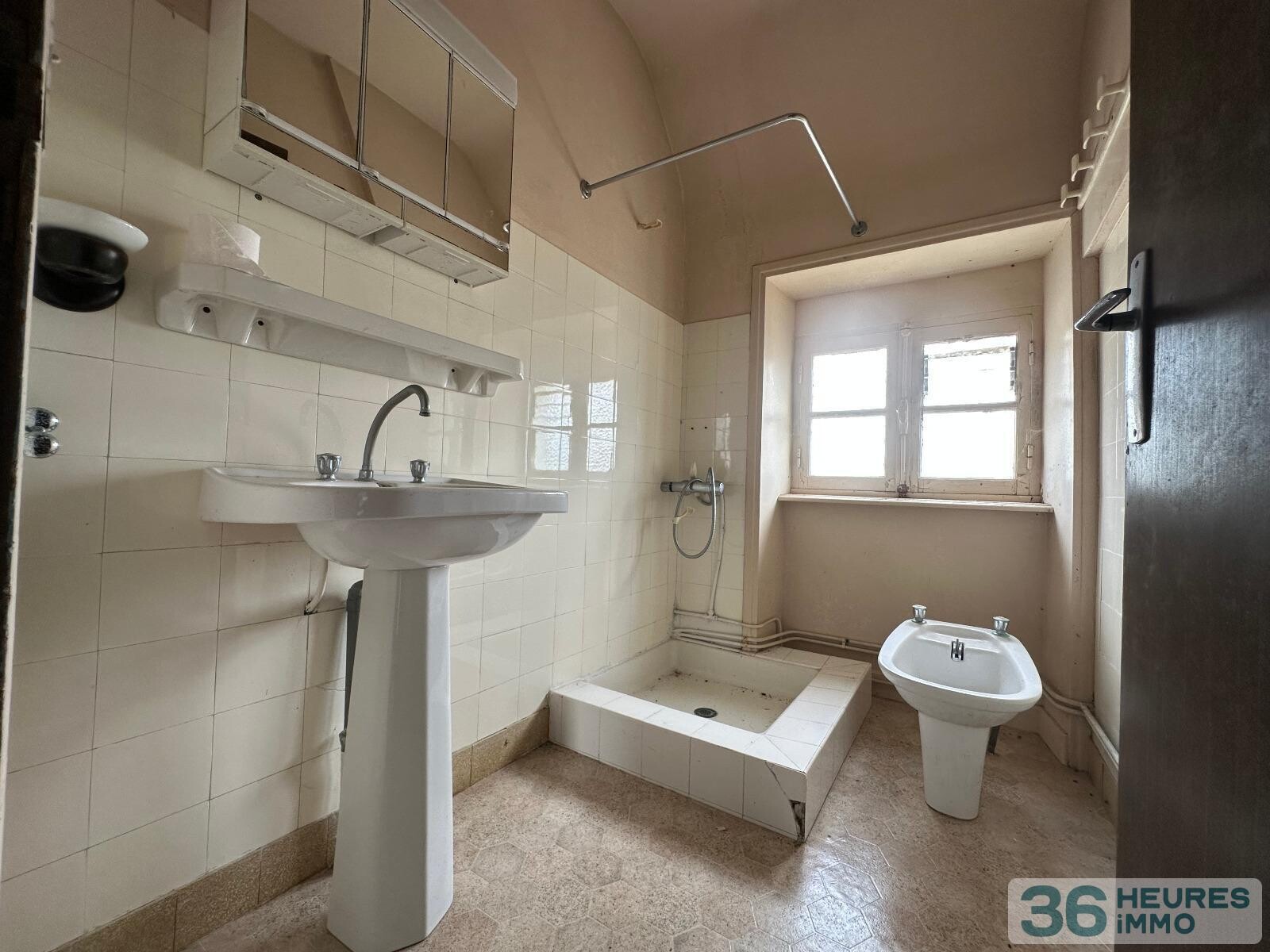 PENMARC'H - SAINT-GUENOLE - Belle maison à rénover située à deux pas de la plage