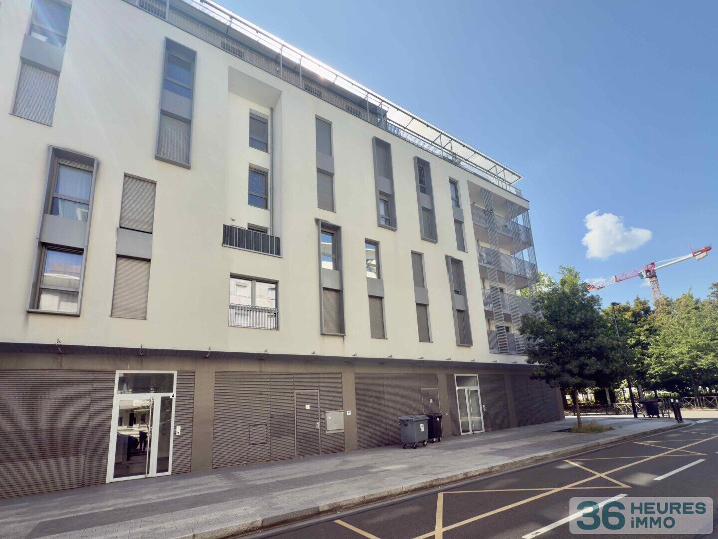 Appartement de 4 pièces avec balcons, cave et 2 parkings