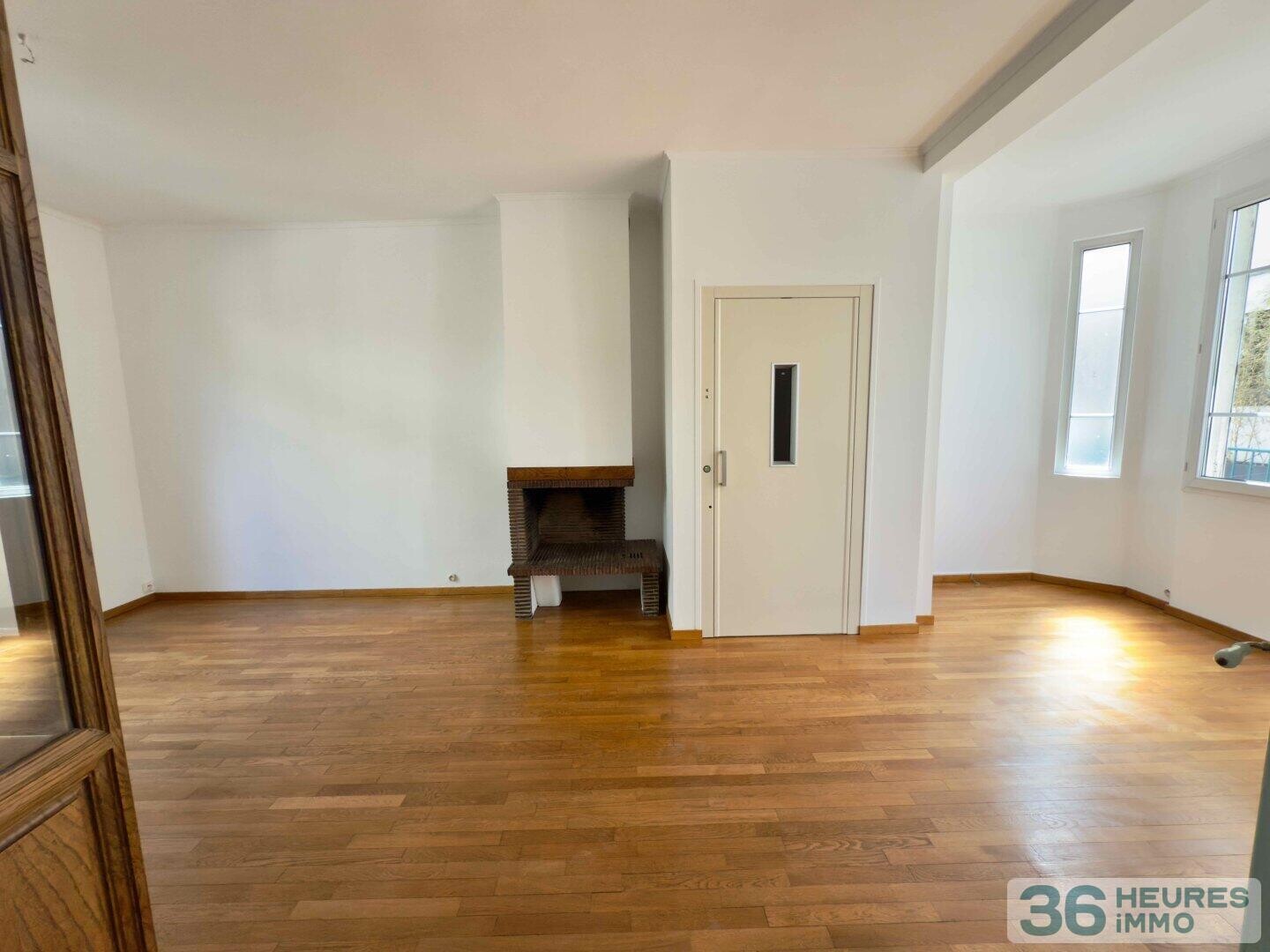 Maison Villa Daviel + grande place de parking à proximité