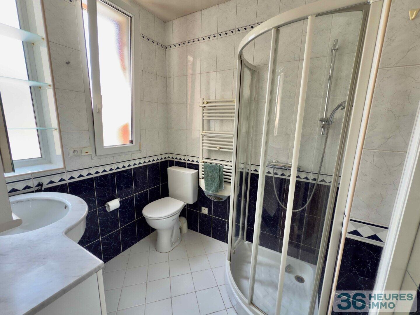 Maison Villa Daviel + grande place de parking à proximité