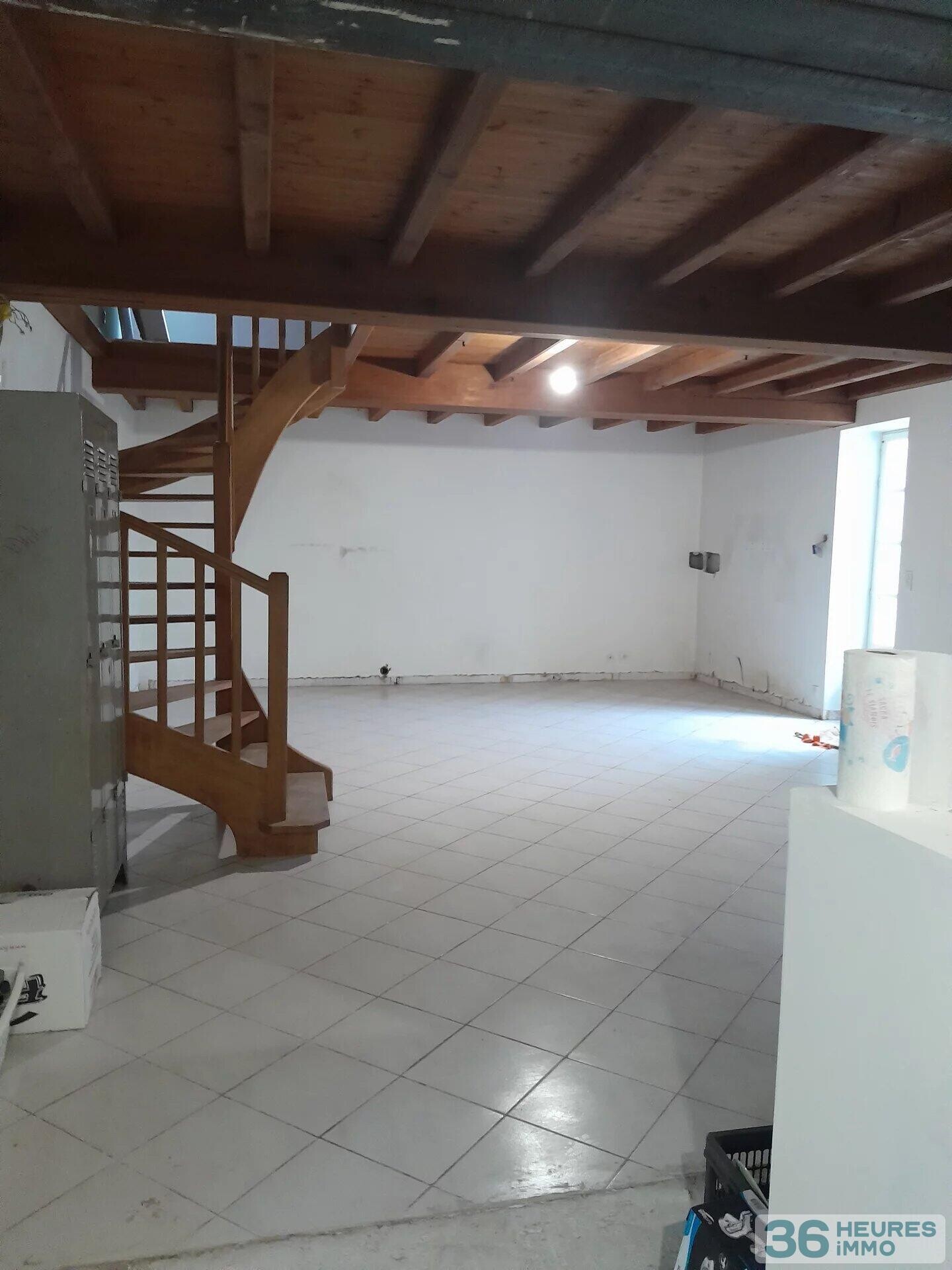 Maison de pierres à réhabiliter