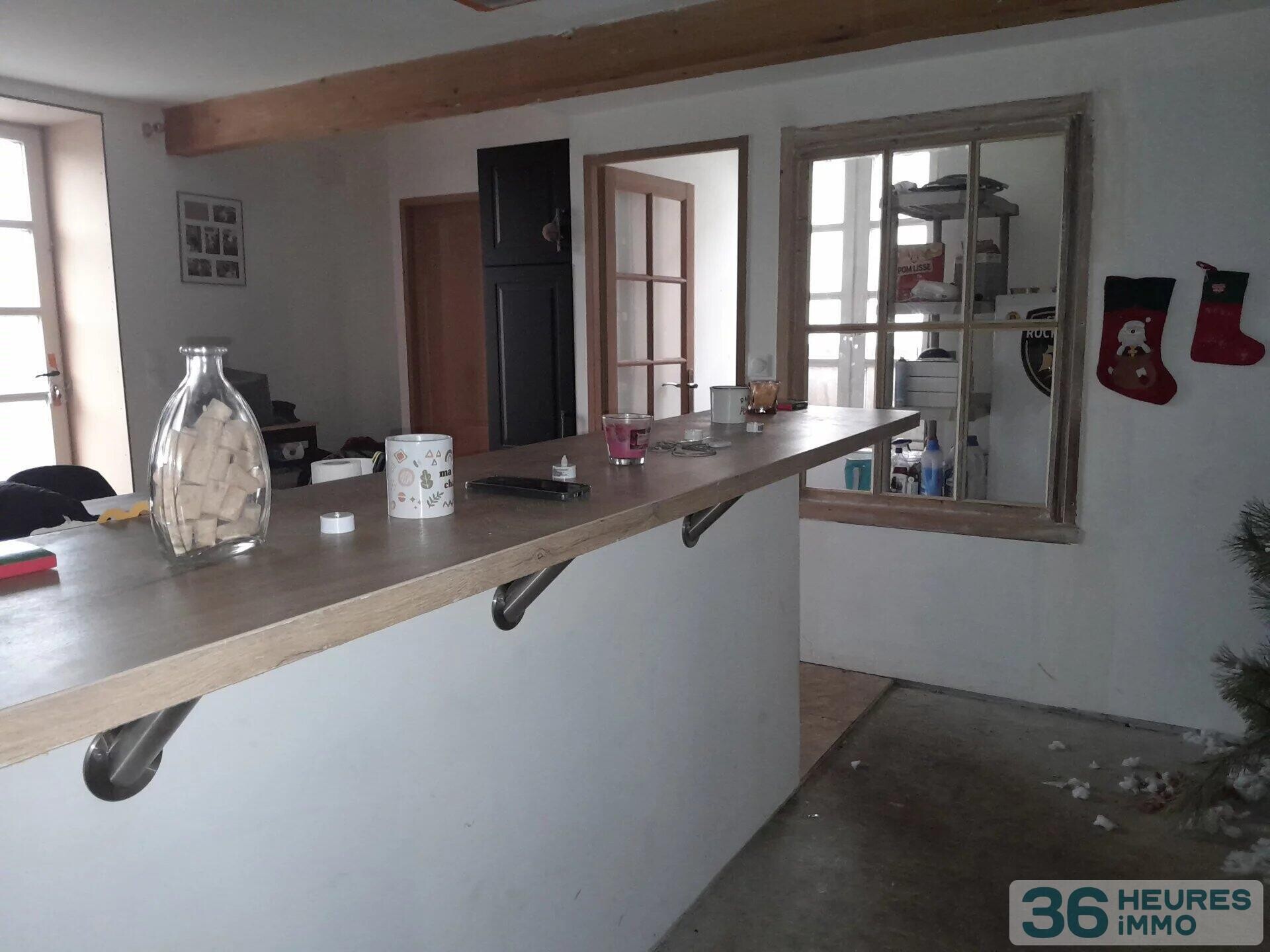 Maison de pierres à réhabiliter