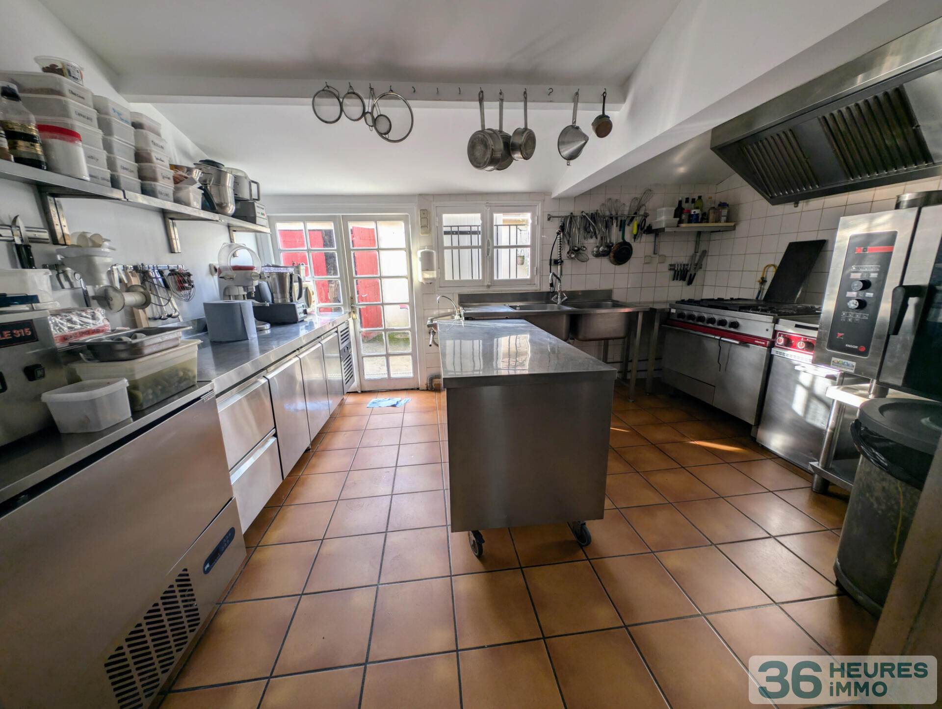 Fonds de commerce et murs commerciaux bar restaurant