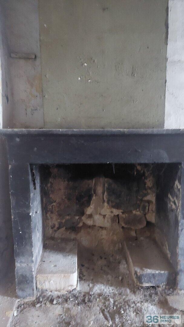 MAISON VILLAGEOISE A RESTAURER EN BORD DE CHARENTE