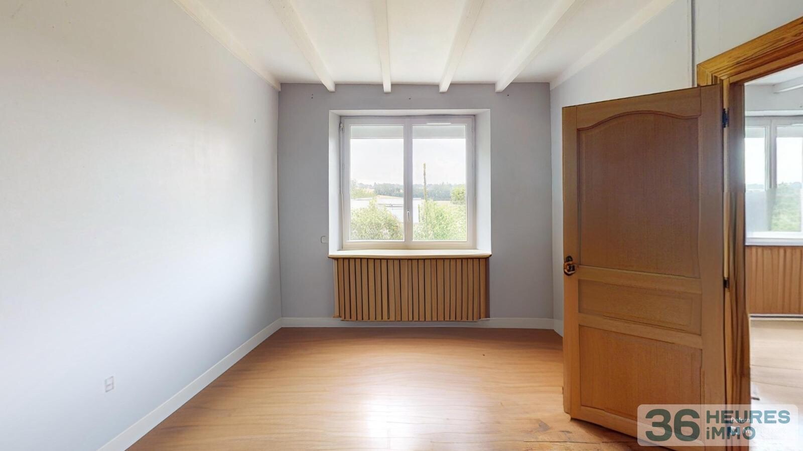 Maison lumineuse avec vue dégagée et hectare de terrain - proche Maël-Carhaix