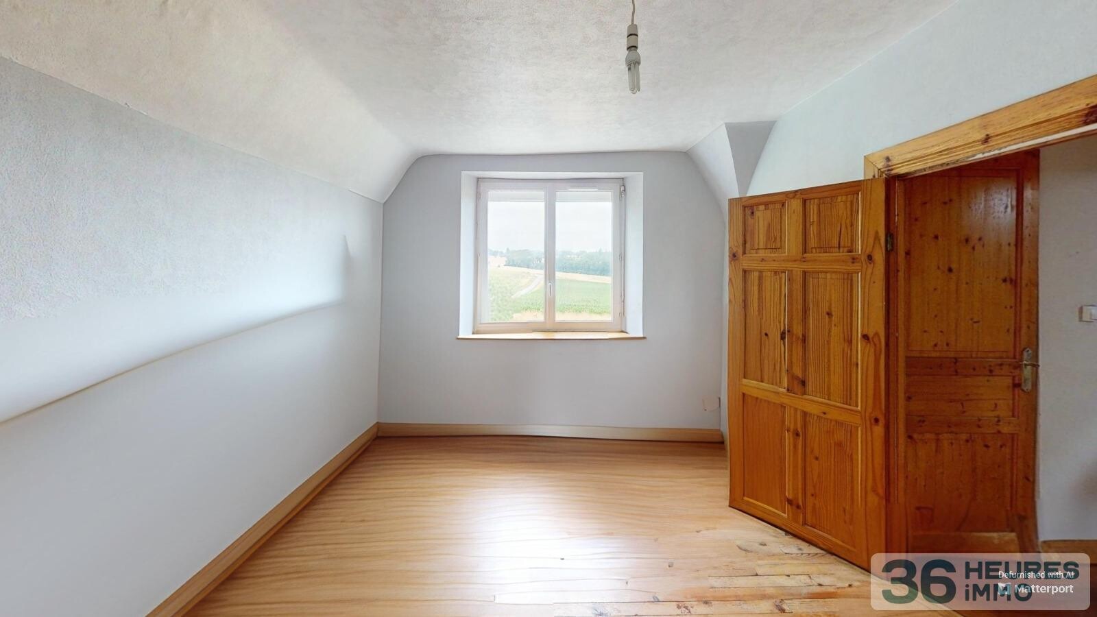 Maison lumineuse avec vue dégagée et hectare de terrain - proche Maël-Carhaix