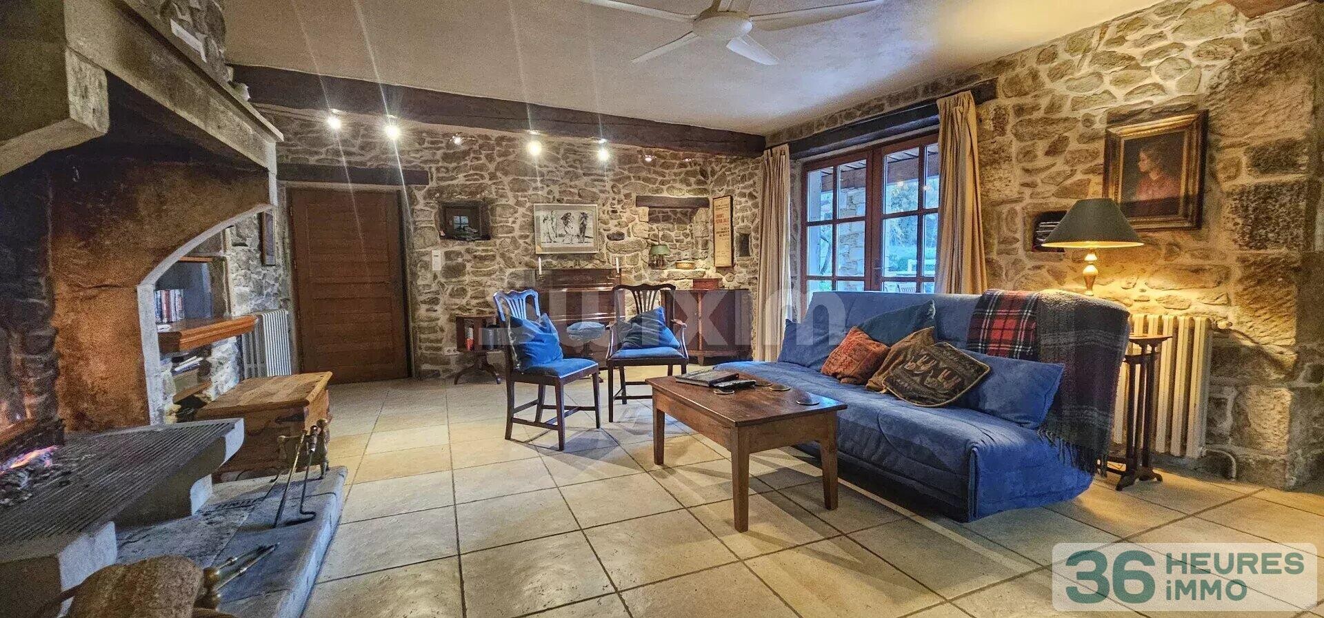 Joli mas en pierre avec une vue panoramique