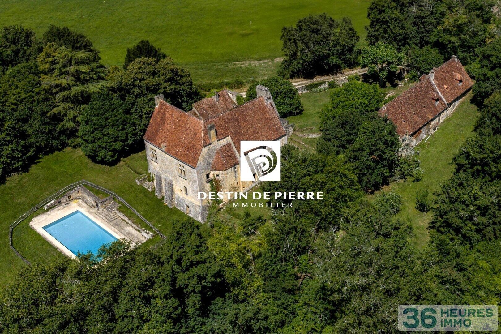Périgord Noir - Manoir Renaissance et maison paysanne - 11 ha bois et prairies
