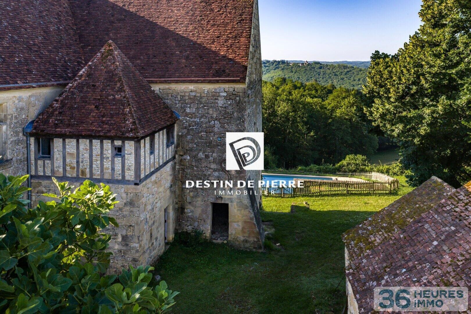 Périgord Noir - Manoir Renaissance et maison paysanne - 11 ha bois et prairies