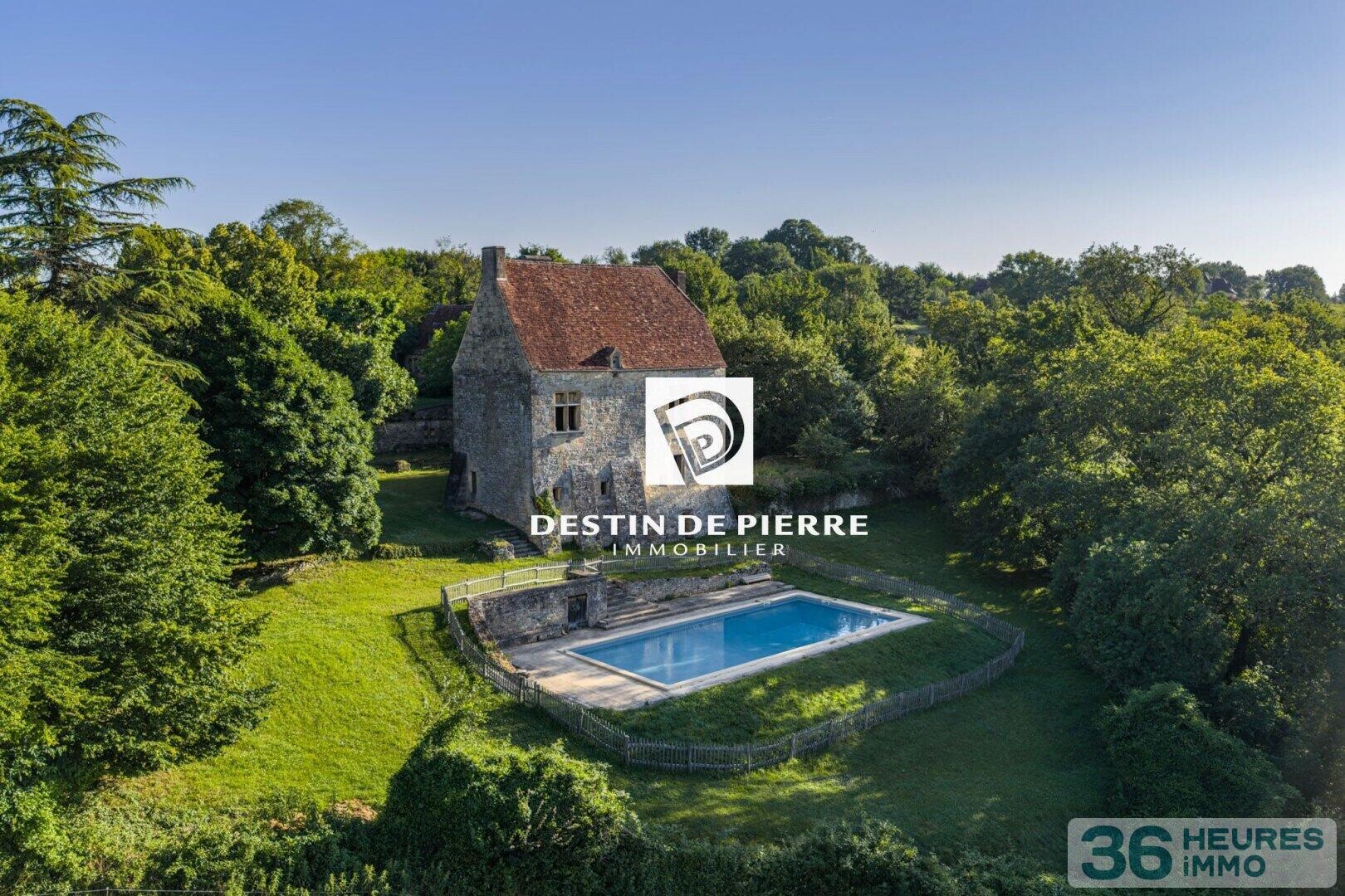 Périgord Noir - Manoir Renaissance et maison paysanne - 11 ha bois et prairies