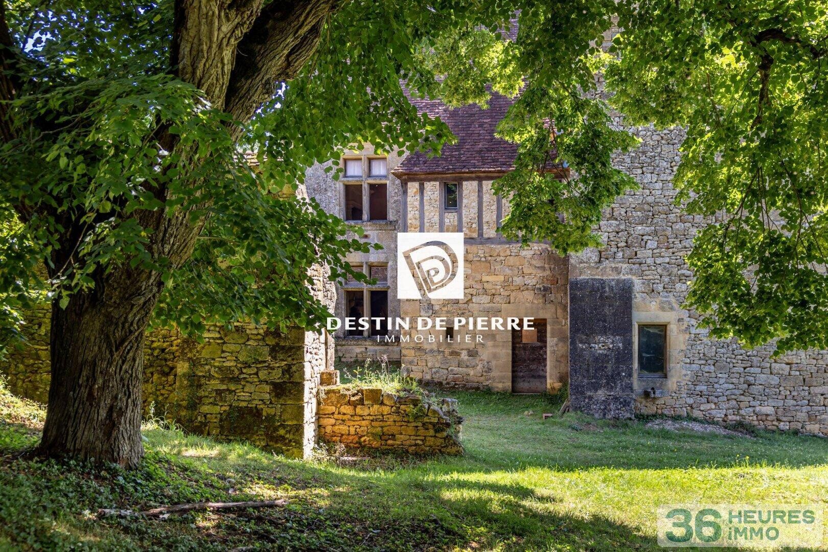 Périgord Noir - Manoir Renaissance et maison paysanne - 11 ha bois et prairies