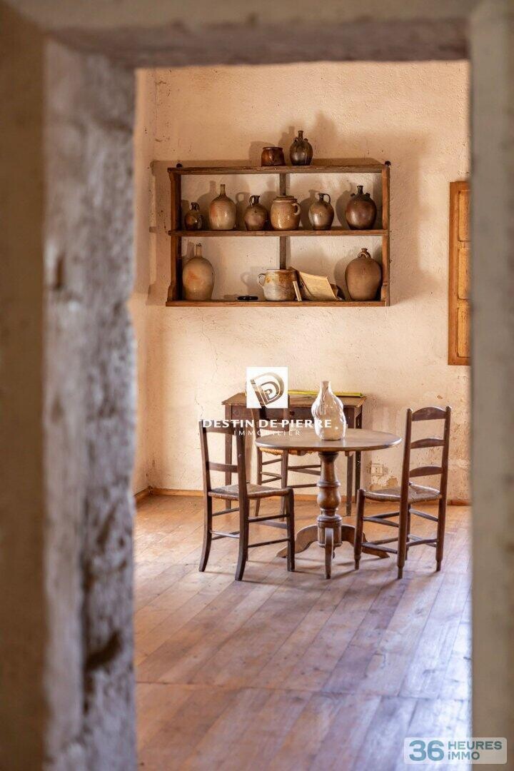 Périgord Noir - Manoir Renaissance et maison paysanne - 11 ha bois et prairies