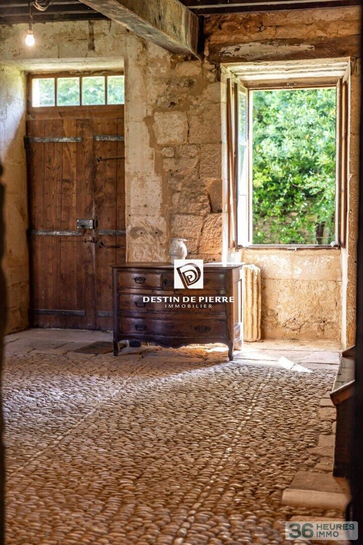 Périgord Noir - Manoir Renaissance et maison paysanne - 11 ha bois et prairies