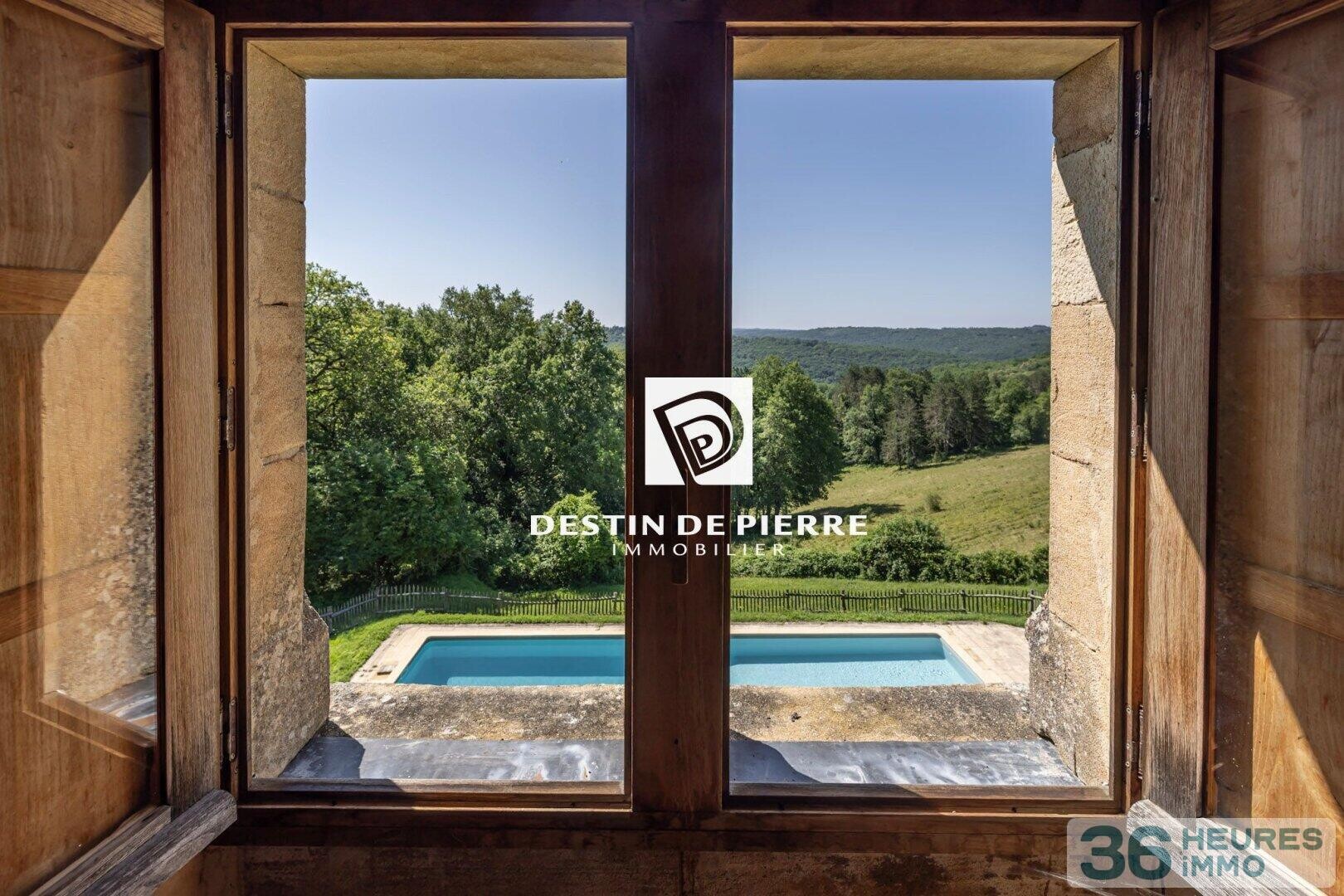 Périgord Noir - Manoir Renaissance et maison paysanne - 11 ha bois et prairies