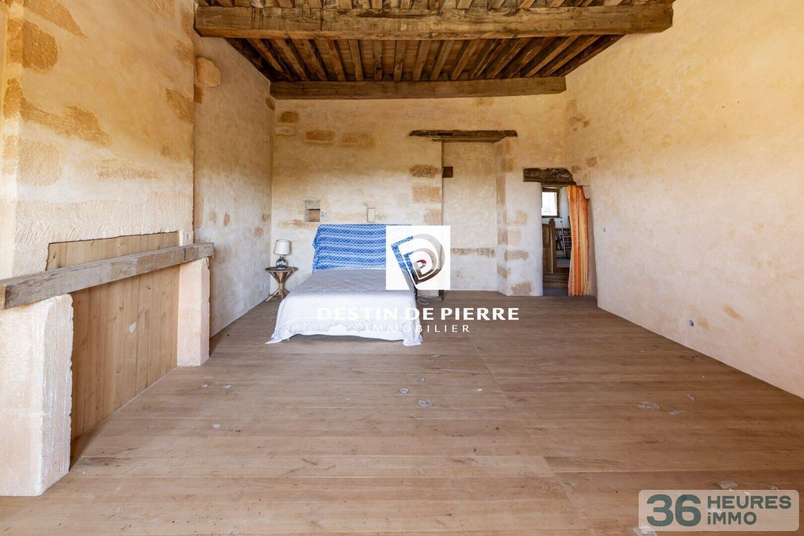 Périgord Noir - Manoir Renaissance et maison paysanne - 11 ha bois et prairies