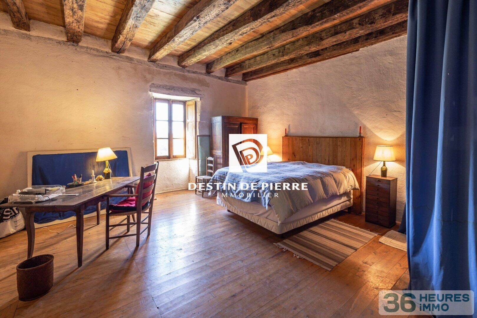 Périgord Noir - Manoir Renaissance et maison paysanne - 11 ha bois et prairies