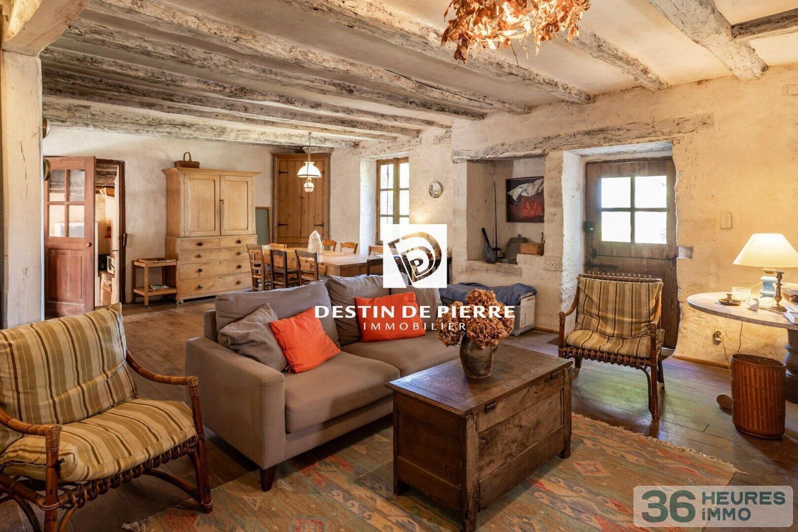 Périgord Noir - Manoir Renaissance et maison paysanne - 11 ha bois et prairies