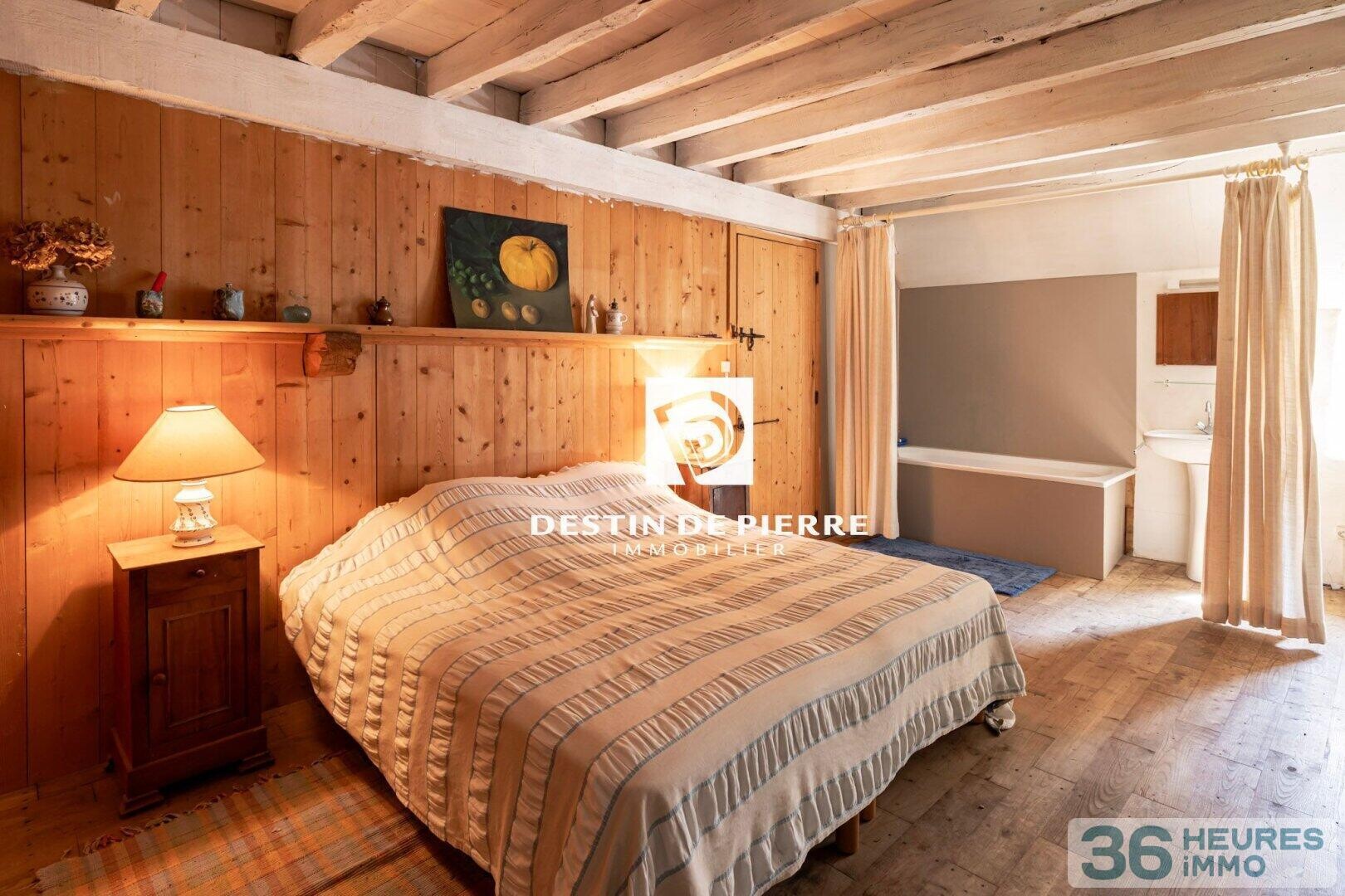 Périgord Noir - Manoir Renaissance et maison paysanne - 11 ha bois et prairies