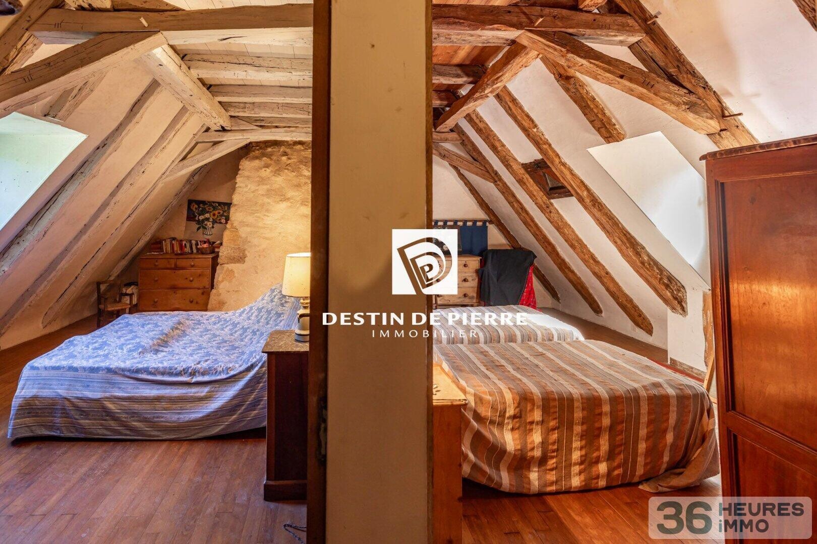 Périgord Noir - Manoir Renaissance et maison paysanne - 11 ha bois et prairies