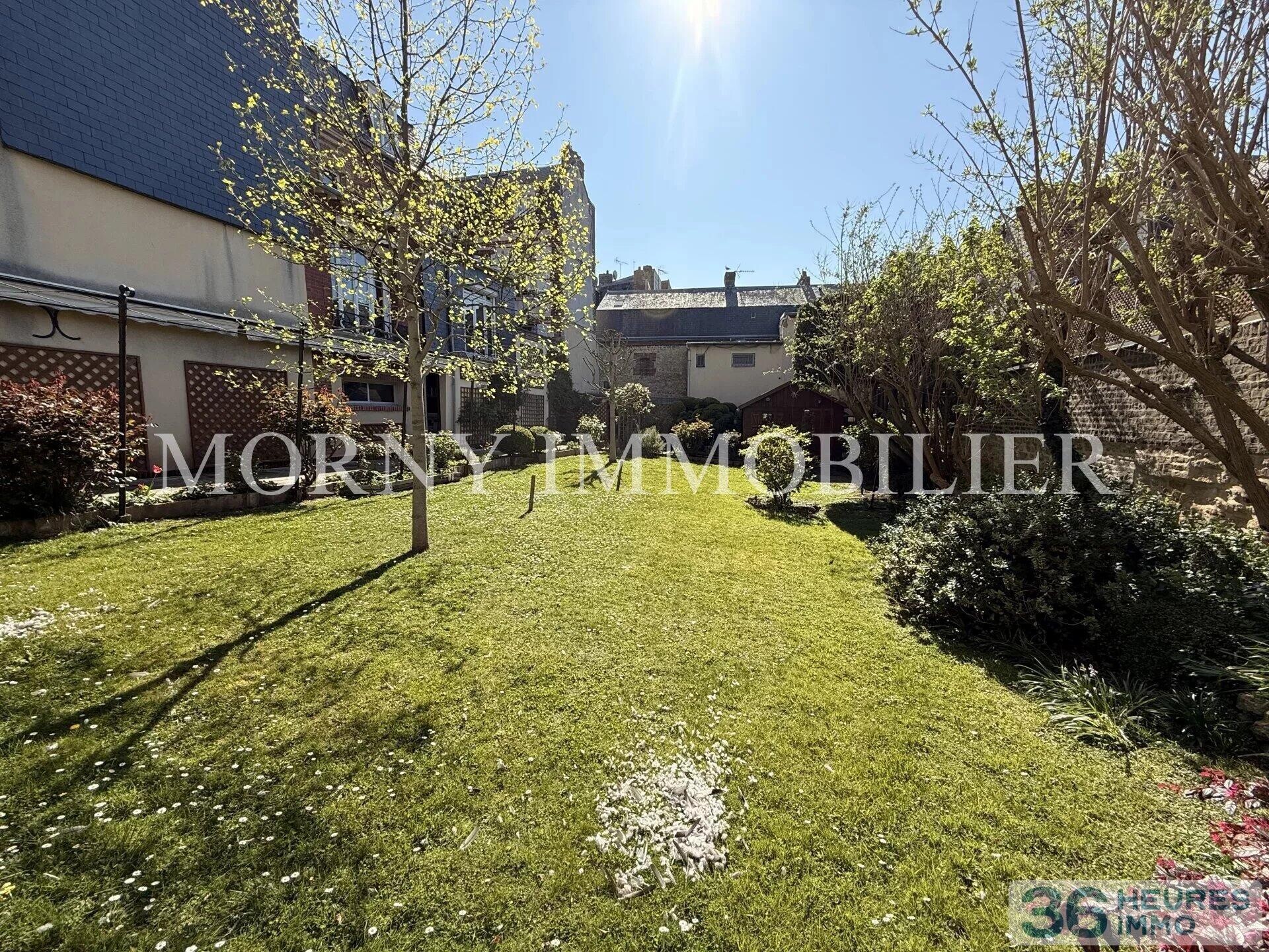 MAISON DE VILLE AVEC JARDIN DE 400M2 SUD-OUEST