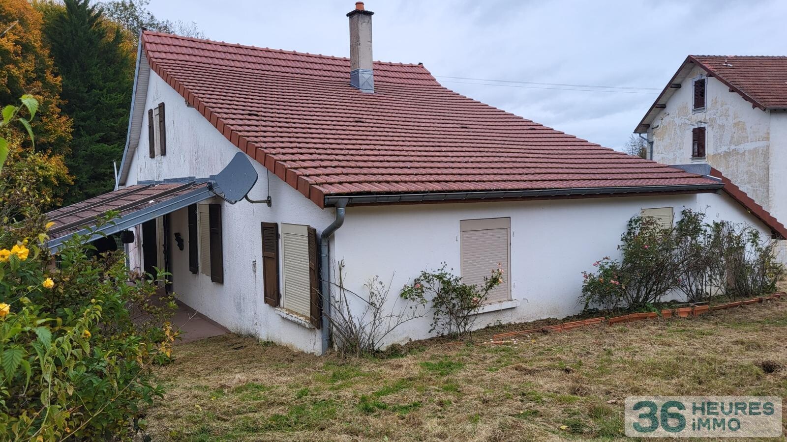 Maison cinq pièces à rénover sur 6a 21ca de terrain