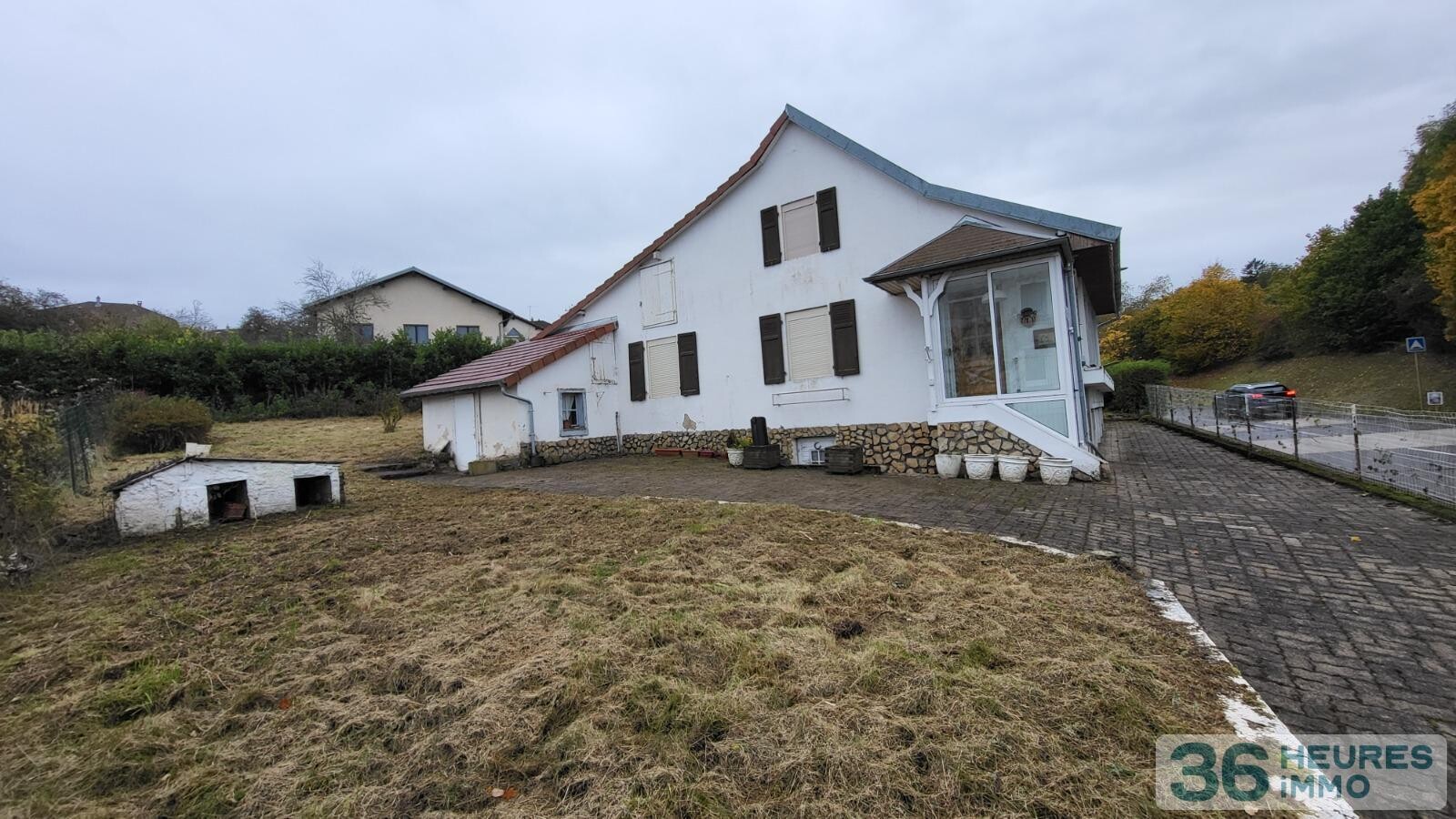 Maison cinq pièces à rénover sur 6a 21ca de terrain