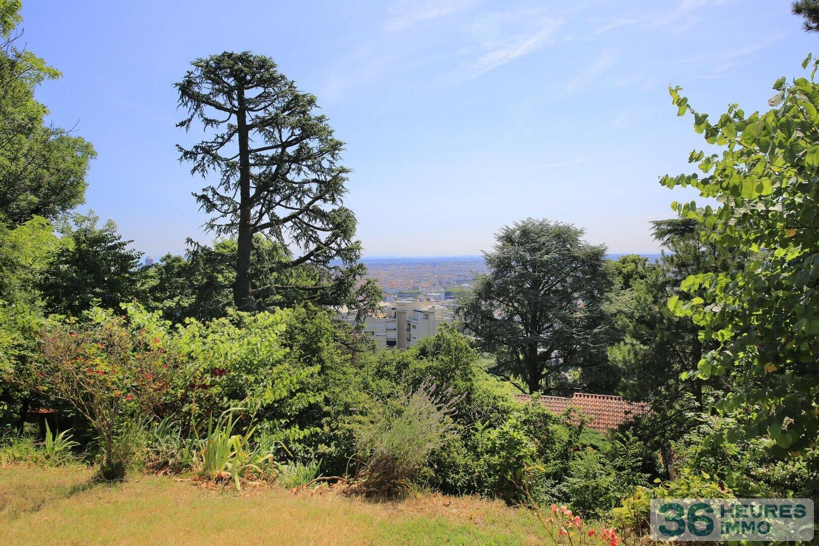  T4 à rénover avec vue imprenable sur Lyon