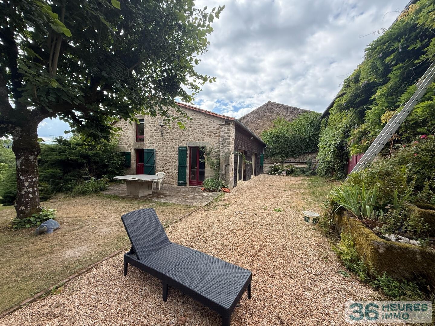 propriété avec piscine intérieure  Bessines sur Gartempe