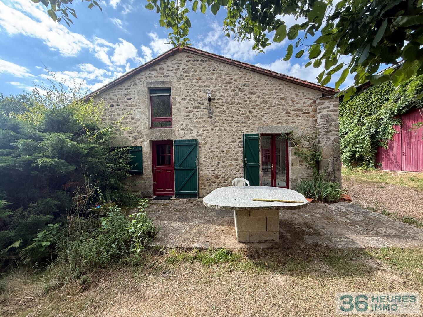 propriété avec piscine intérieure  Bessines sur Gartempe