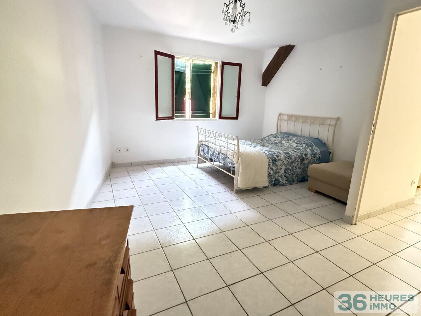 propriété avec piscine intérieure  Bessines sur Gartempe